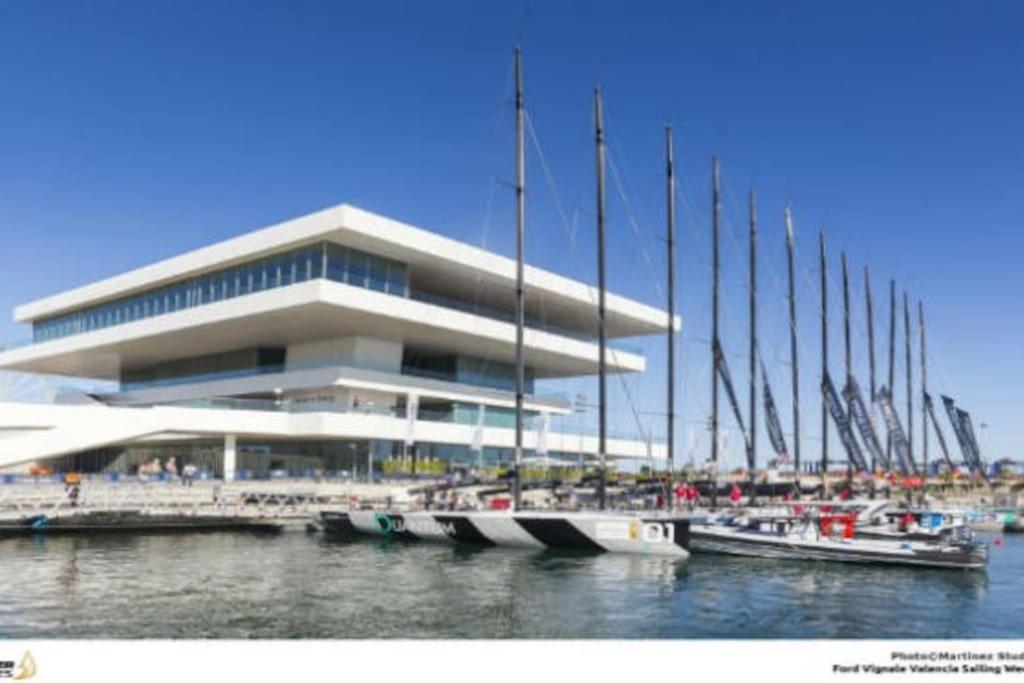 120 Sqm Loft-Style Apartment Beach Royal Marina Valenza Esterno foto